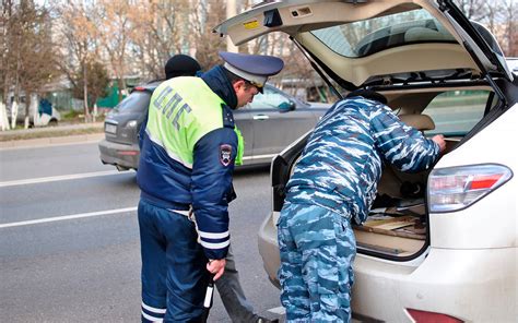 Какими методами проводится досмотр автомобиля в охранной деятельности?