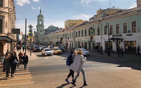 Особенности въезда во двор как перекрестка