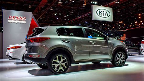 Появление Kia на российском авторынке