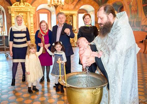 Причины выбора времени для крещения во время венчания